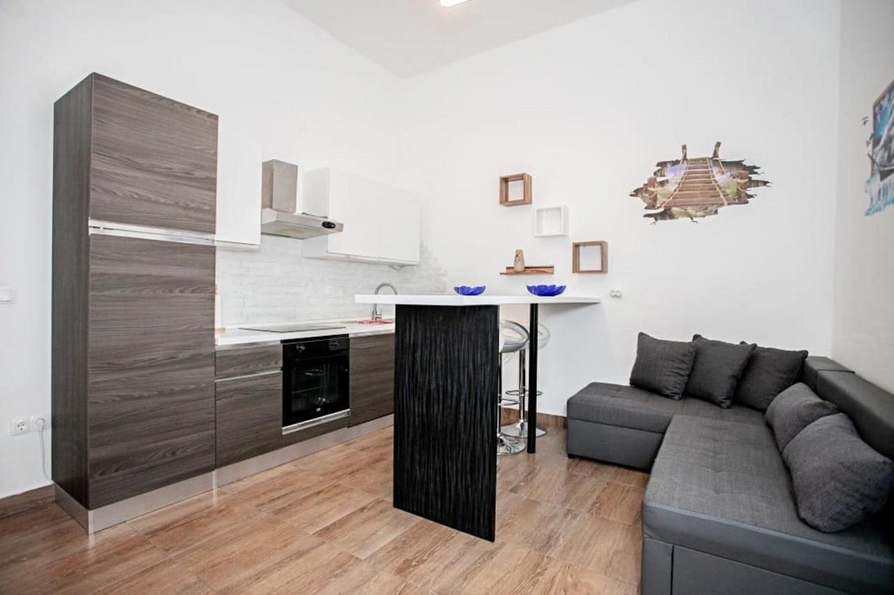 Apartments Punta 2 Omiš Dış mekan fotoğraf