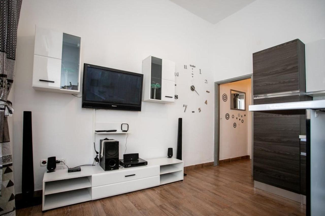 Apartments Punta 2 Omiš Dış mekan fotoğraf